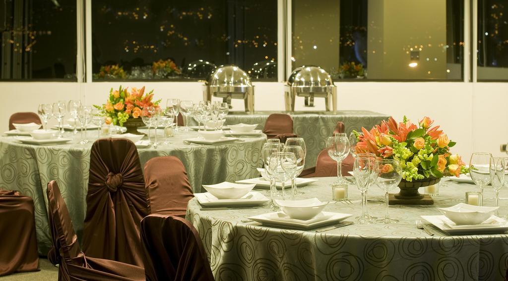 Tryp By Wyndham Sabana Hotel