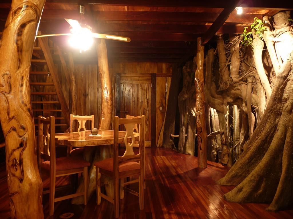 Holiday home Topos Tree House