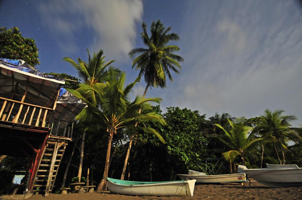 Poor Man's Paradise * Drake Bay