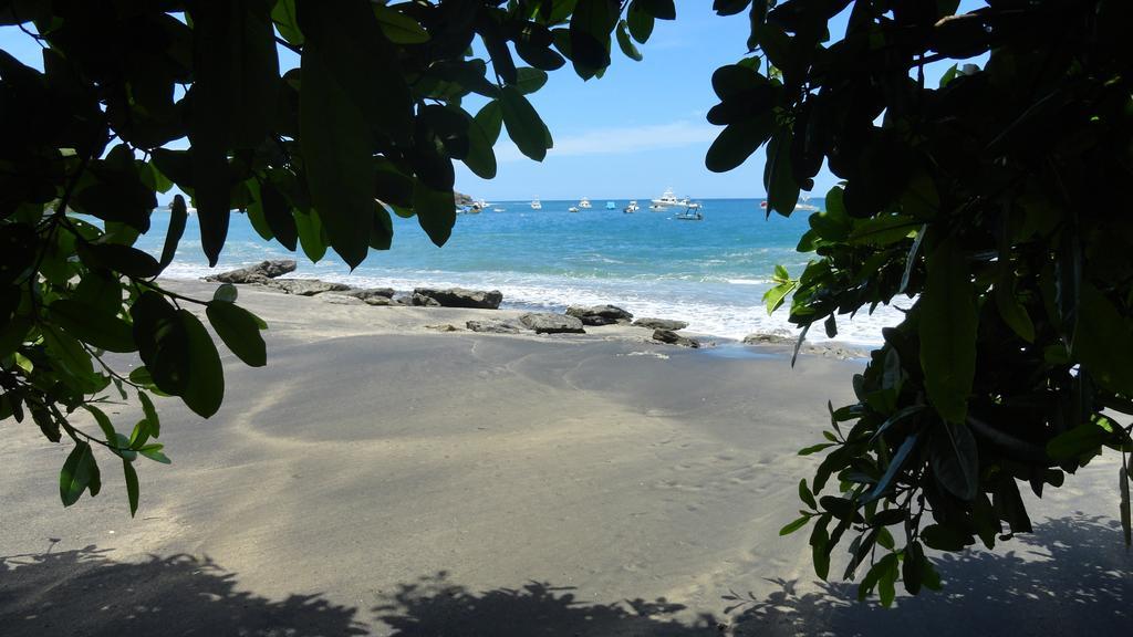 Colono Beach