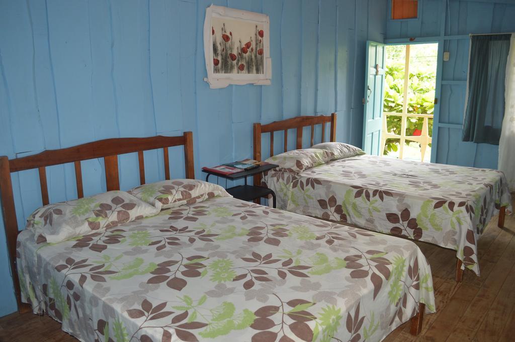Hotel La Ballena Roja And Cafe