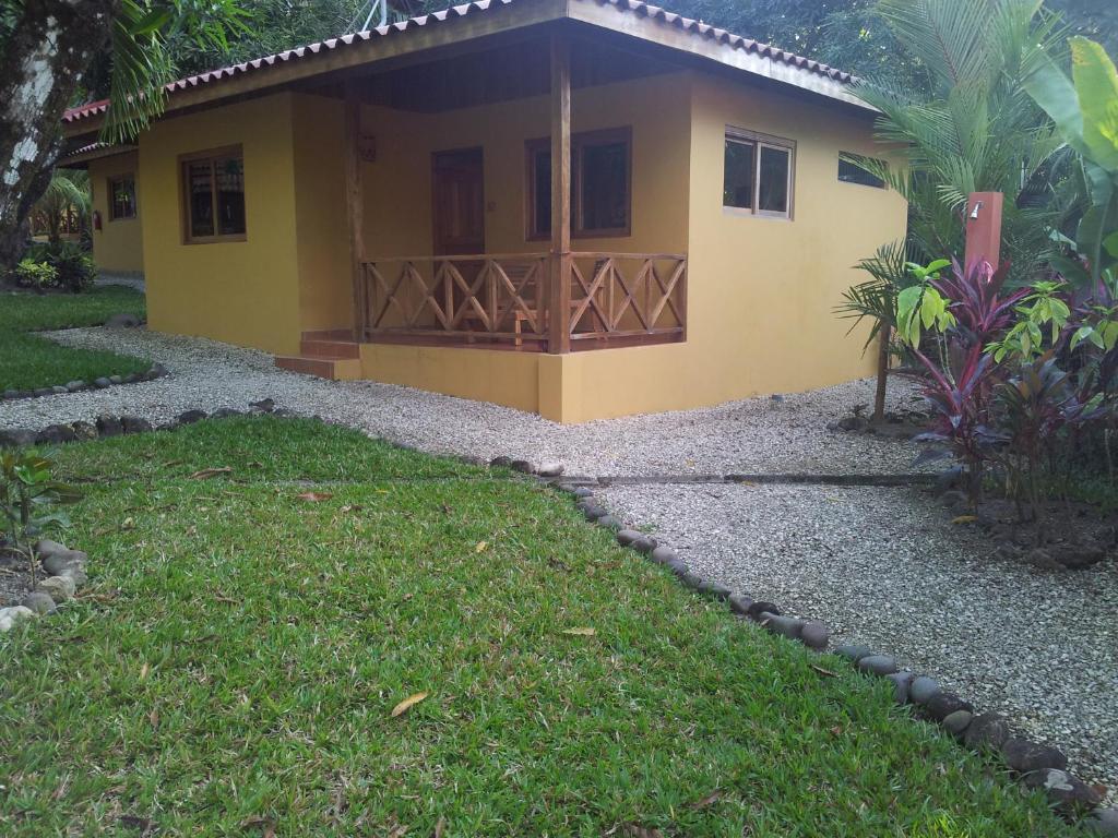 Esencia And Hotel 3*
