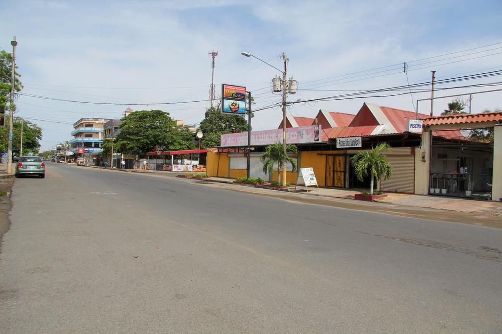 Oasis Del Pacifico Hotel *