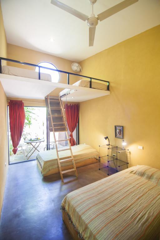 Cabinas Cada Luna Guest house Marbella
