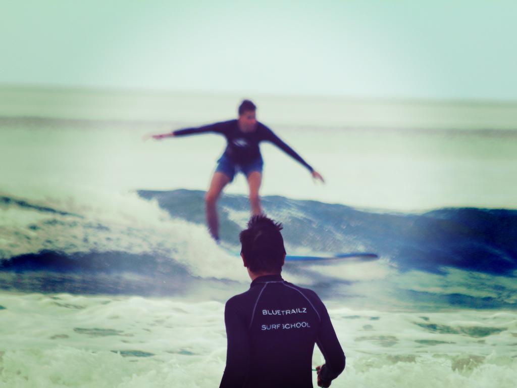 Hostel Blue Trailz & Surf Camp