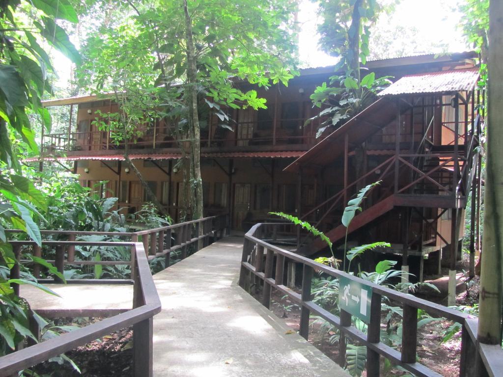 Hotel Rana Roja