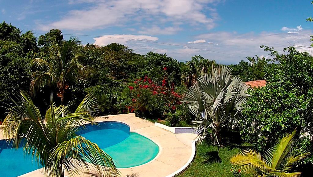 Three Monkeys Hotel Montezuma