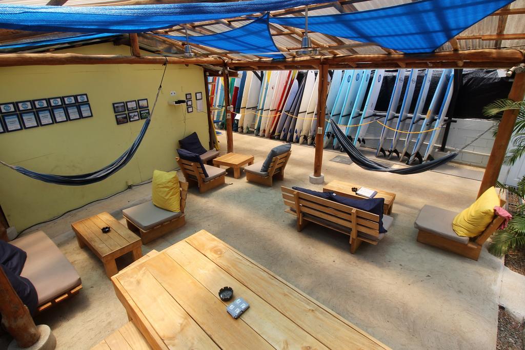 Blue Trailz & Surf Camp