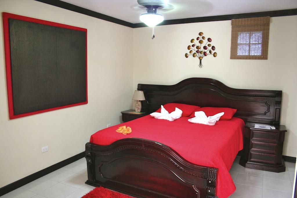 Hotel Tuanis Jaco