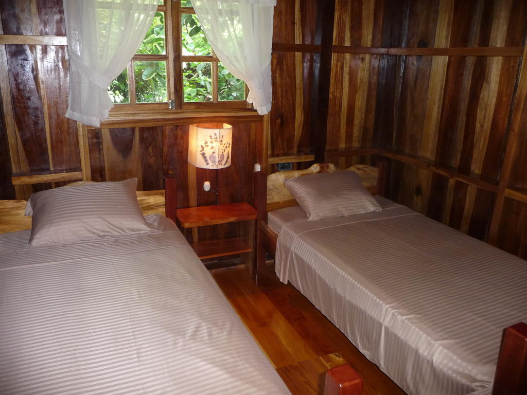 Topos Tree House