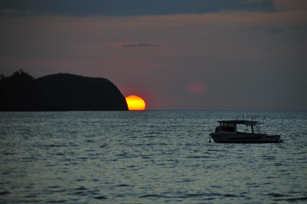 El Velero Playa Hermosa (Guanacaste)