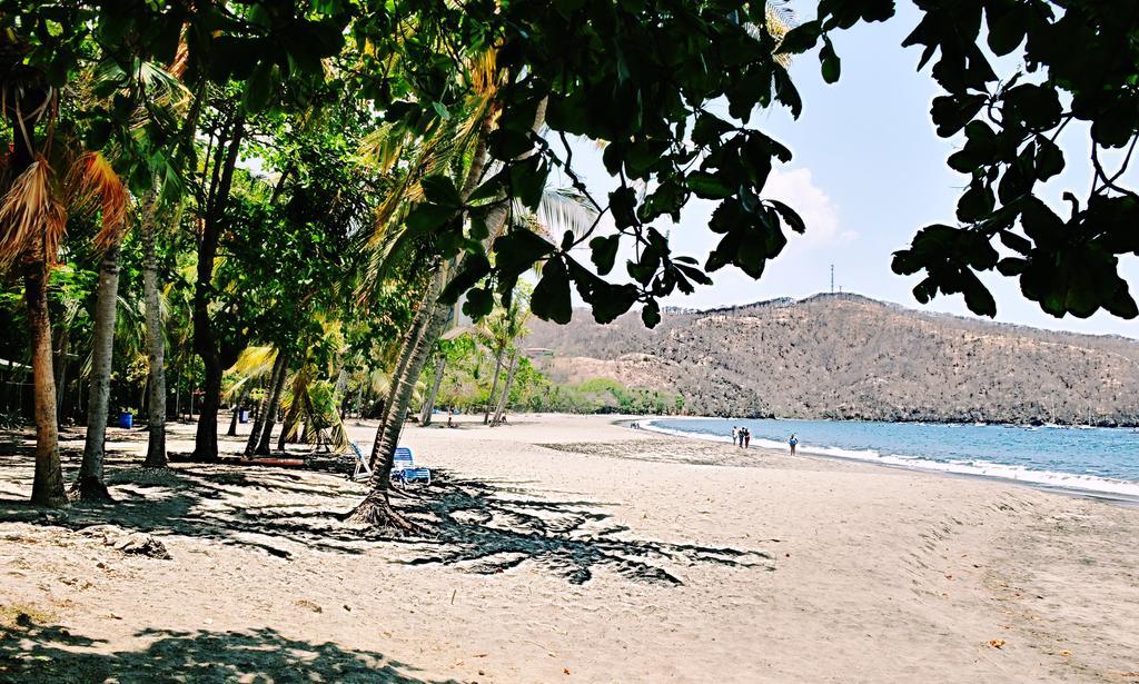 El Velero Playa Hermosa (Guanacaste)