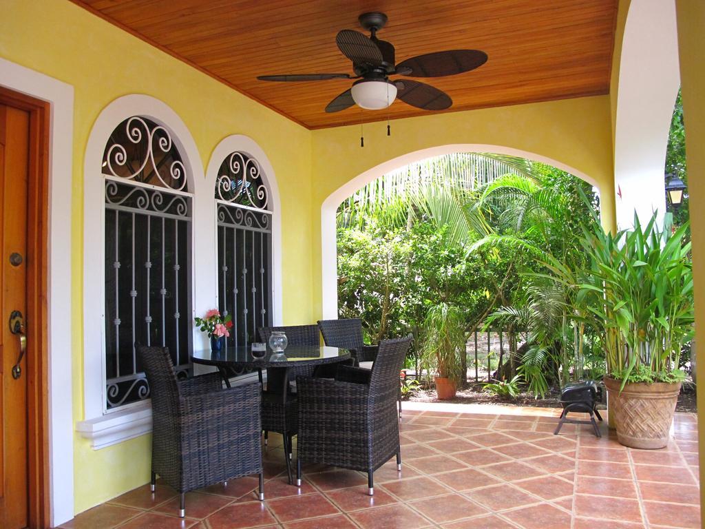Casa Amarilla Esterillos