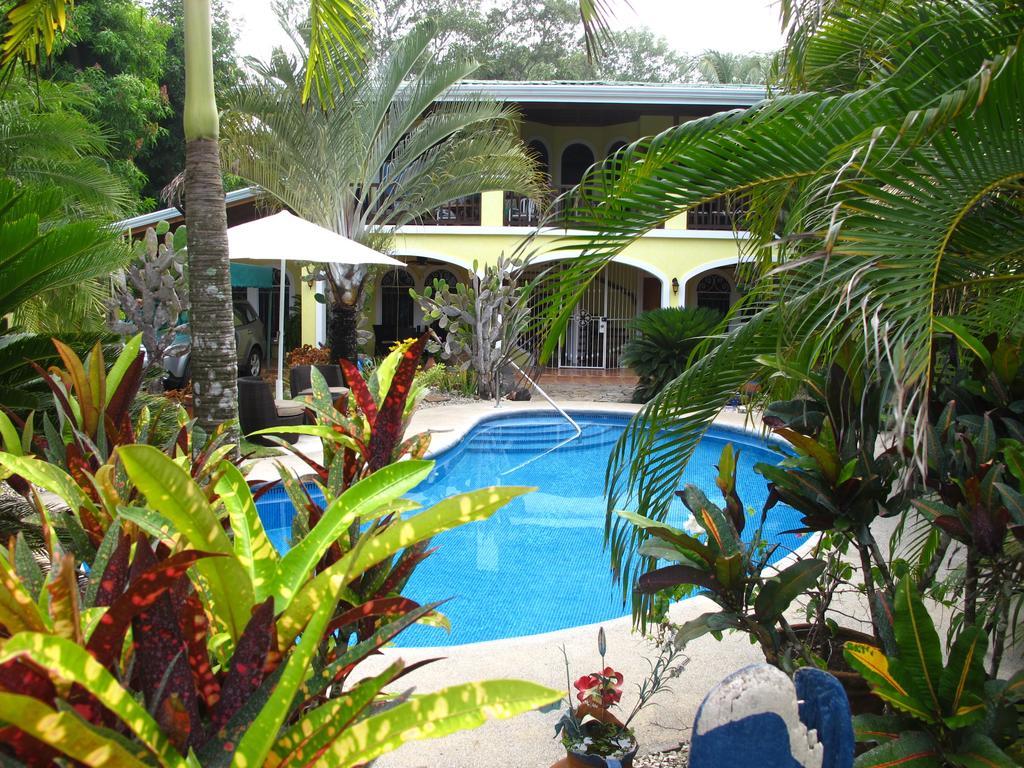 Casa Amarilla