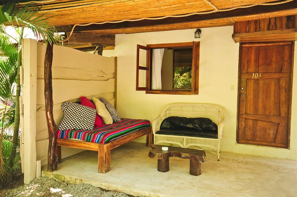 Aparthotel Santascabinas 3*