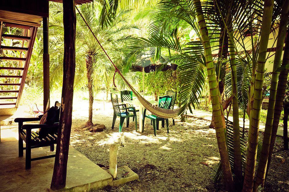 Santascabinas Playa Santa Teresa (Puntarenas)