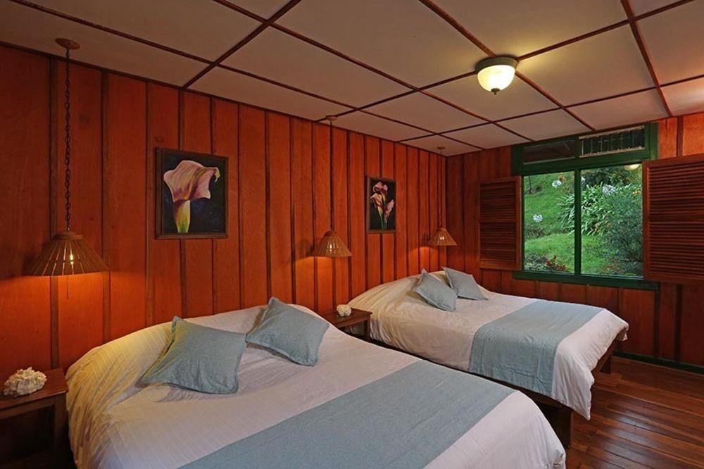 Trogon Lodge *