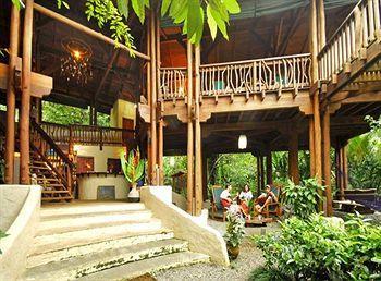 Playa Nicuesa Rainforest Eco Sanctuary * Golfito