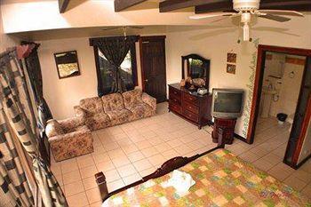 Monte Campana Heredia Hotel