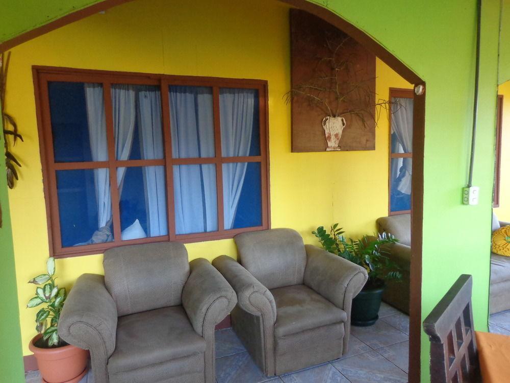 Cabinas Natural Hostel