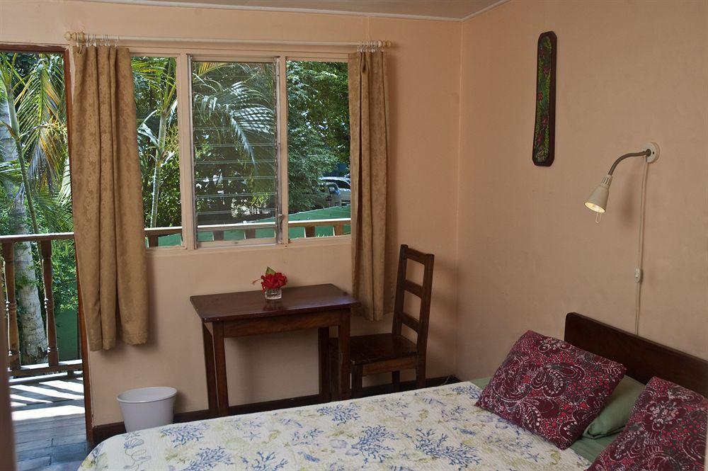 Rustic Front Hotel Brasilito