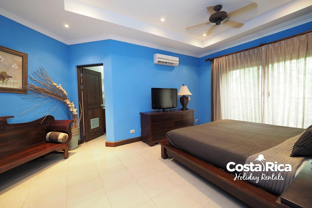 Luxury Terrace, Access - M10 Jaco