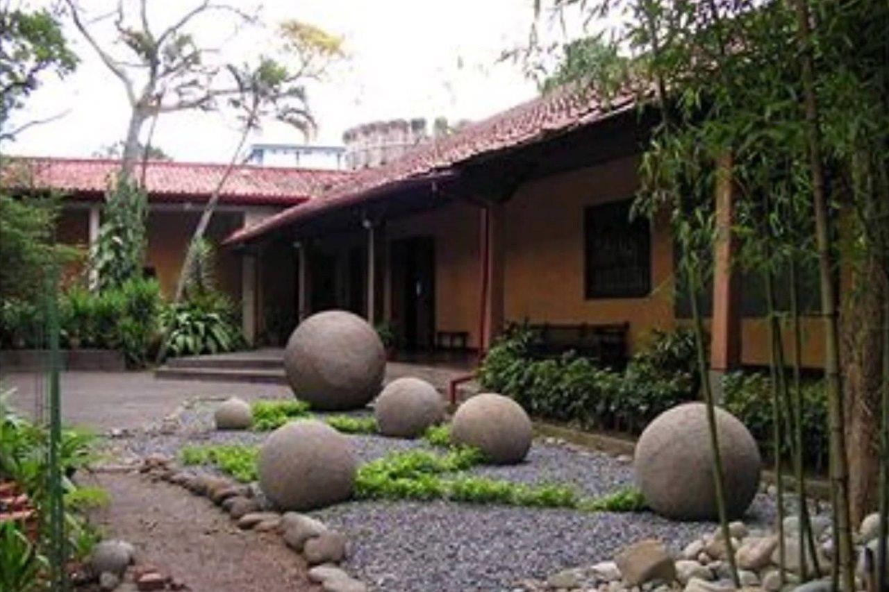 Hotel 1492 3*