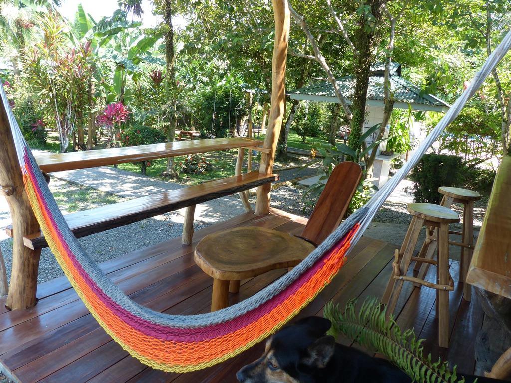 Hotel El Colibri Rojo - Cabinas - Le Colibri Rouge Bed & Breakfast Cahuita