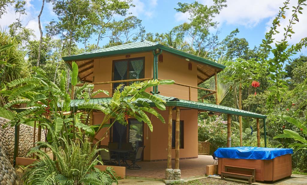 Manoas Luxury Camping And Rentals 3*