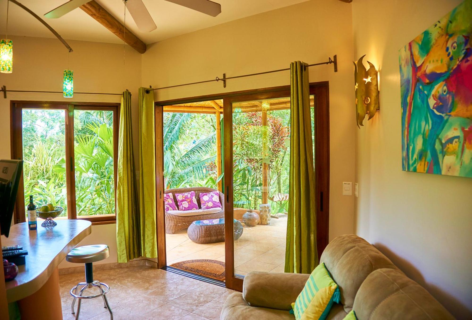 Bed & Breakfast Manoas Luxury Camping And Rentals 3*