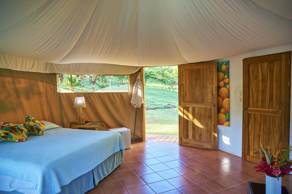 Manoas Luxury Camping And Rentals 3*