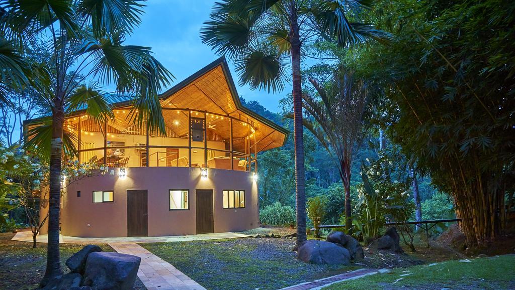 Bed & Breakfast Manoas Luxury Camping And Rentals 3*