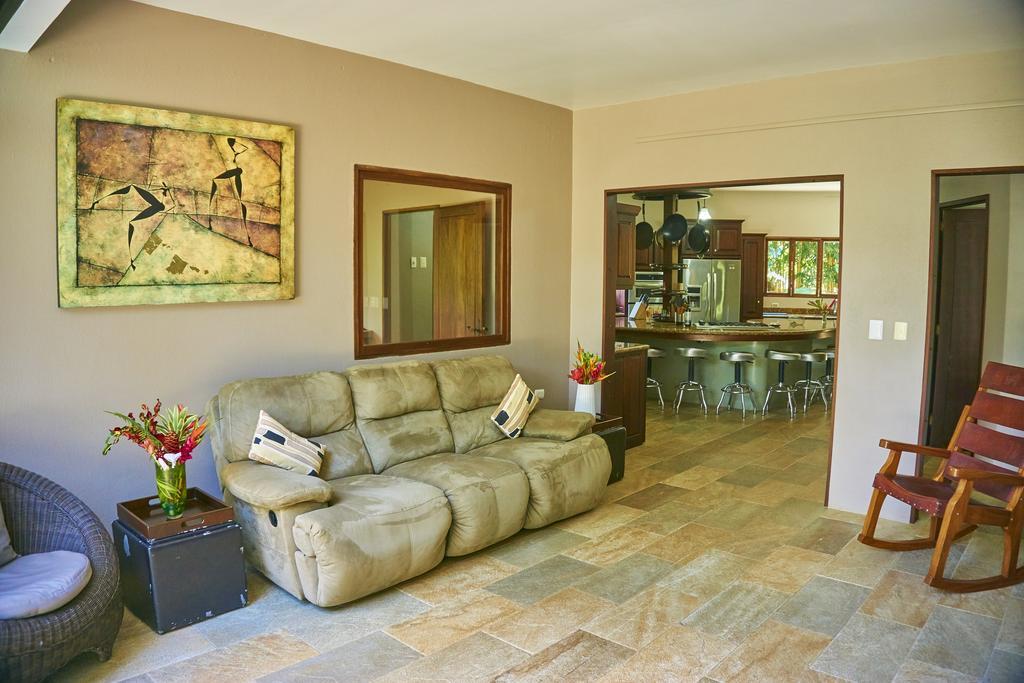 Manoas Luxury Camping And Rentals Bed & Breakfast