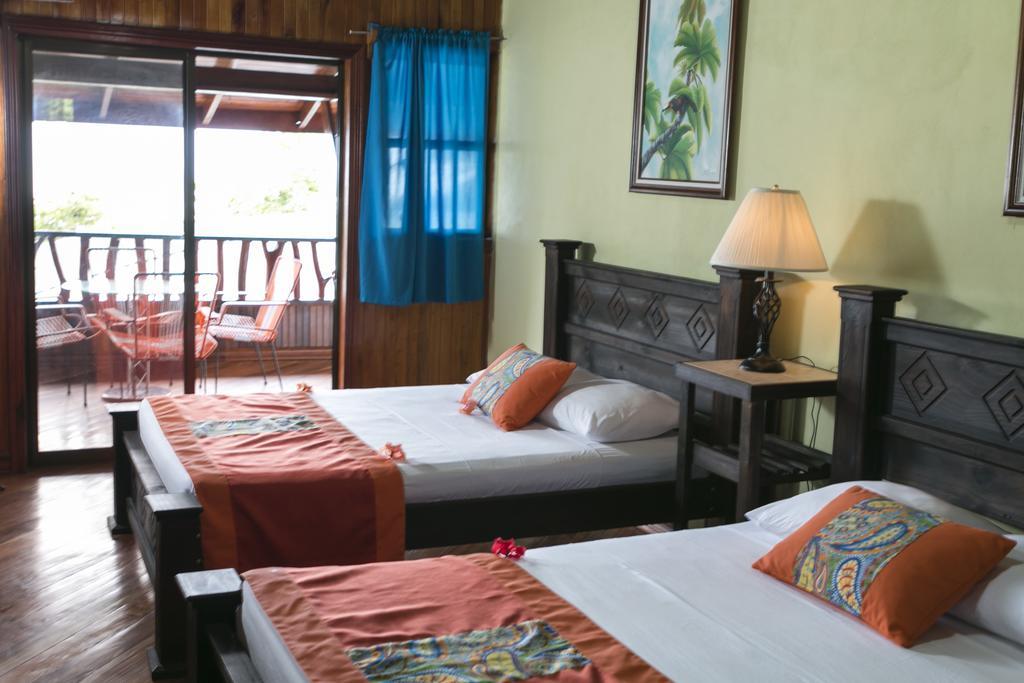 La Isla Hotel