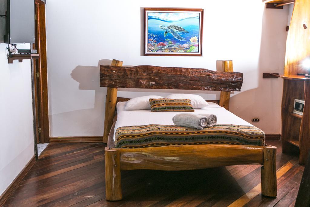 Hotel La Isla 2*