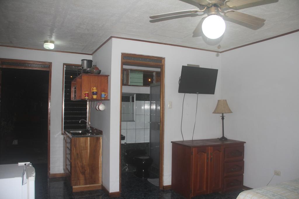 Reventazon Guest house Orosi