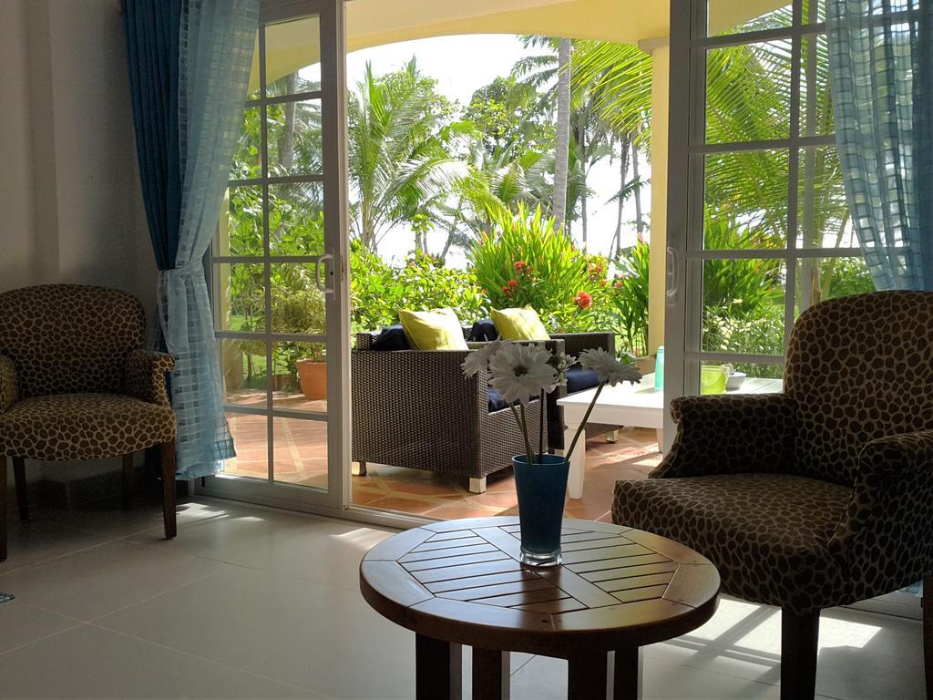 Apartment Down By The Sea Beachfront