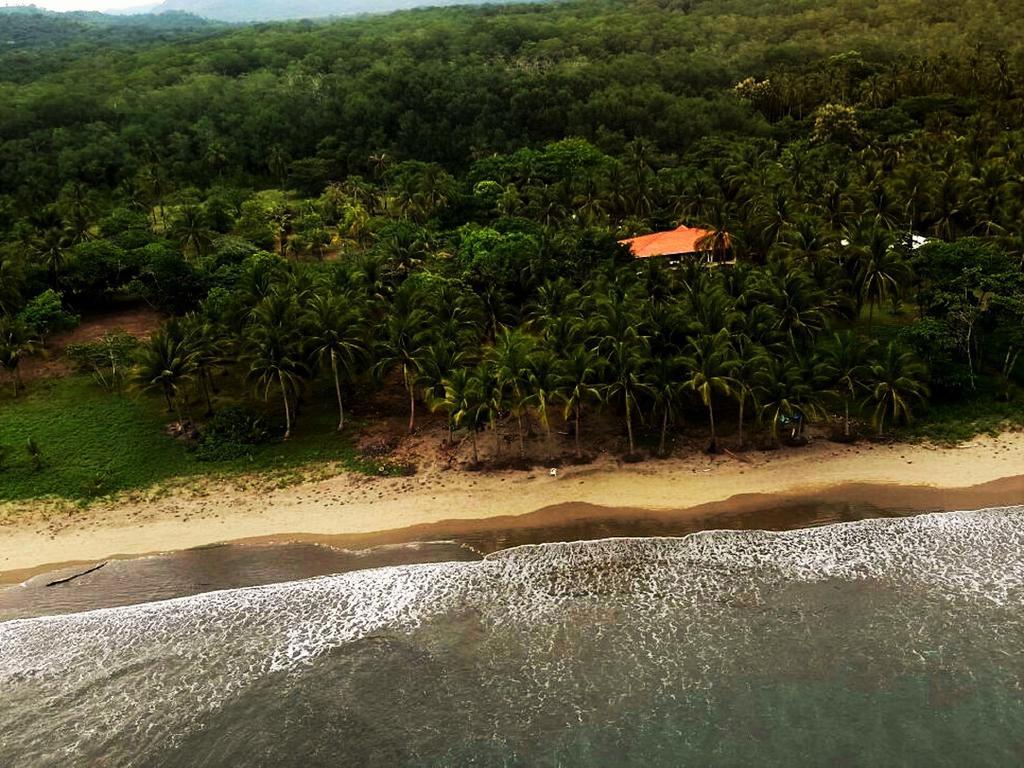 Apartment Down By The Sea Beachfront