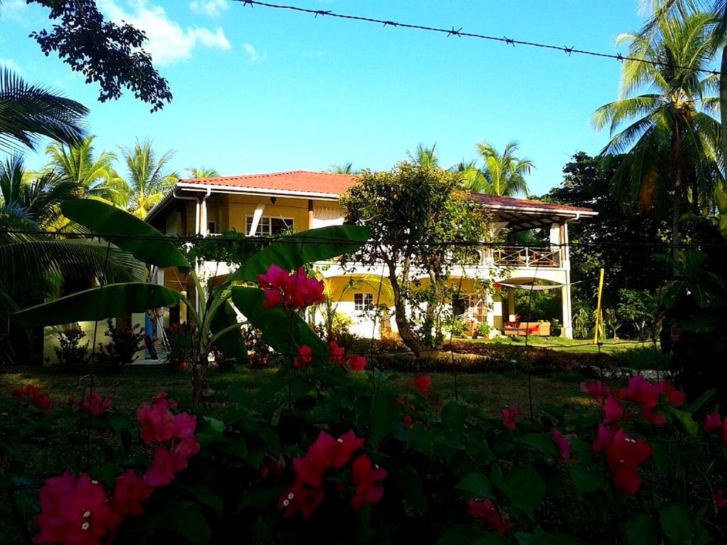 Down By The Sea Beachfront Apartment Puerto Coyote