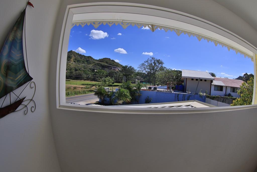 La Paz, Flamingo Beach Apartment