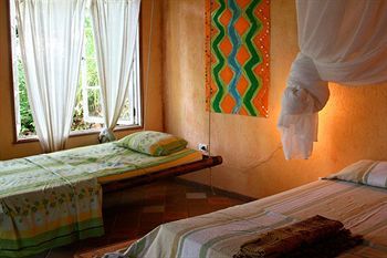 Hotel Adelante 3*
