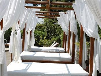 La Catalina & Hotel Birri