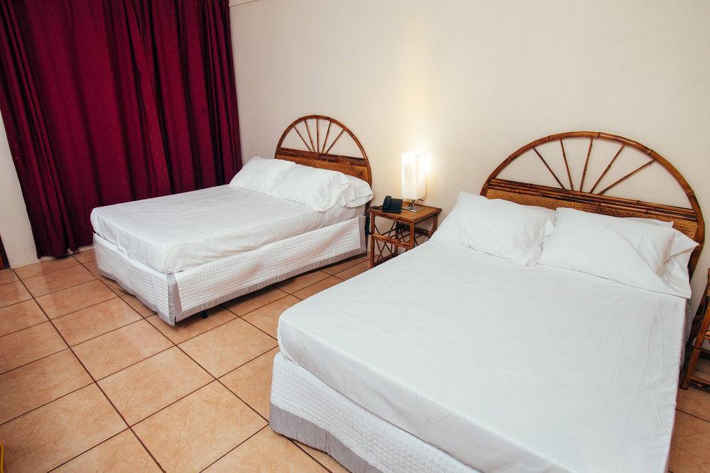 Walt Paraiso Hotel Esterillos
