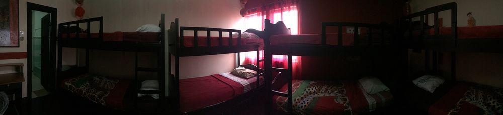 Apartamentos El Castillo Hotel