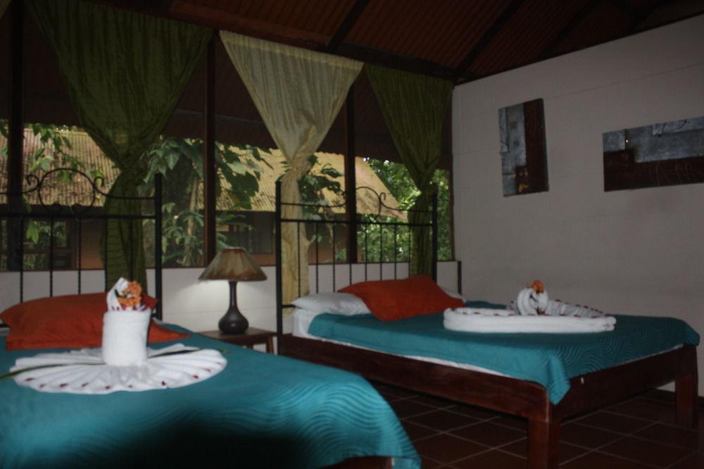 Rana Roja Hotel 2*