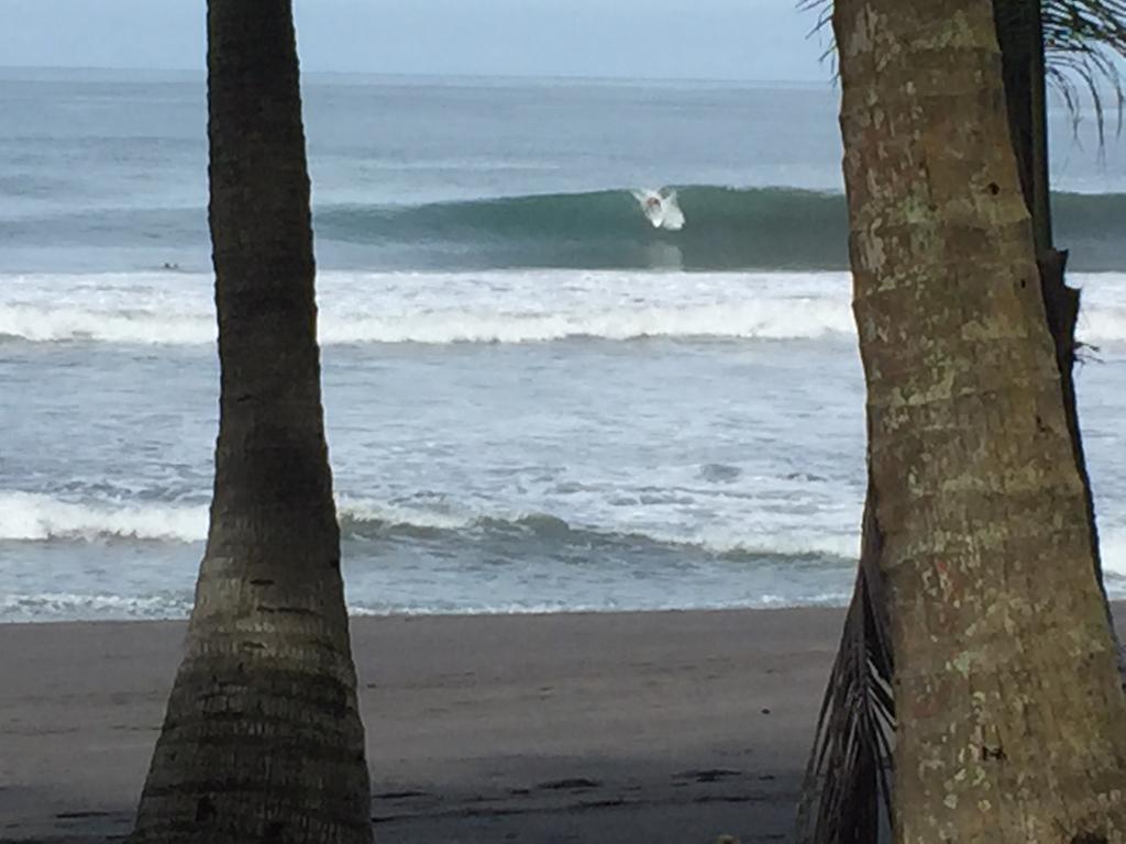 Beachfront Vista Hermosa *