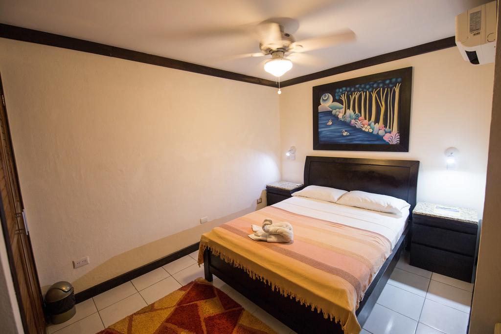 Hotel Tuanis Jaco