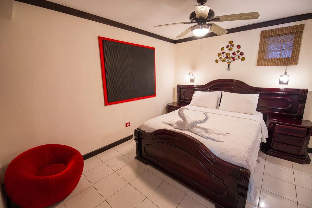 Hotel Tuanis Jaco