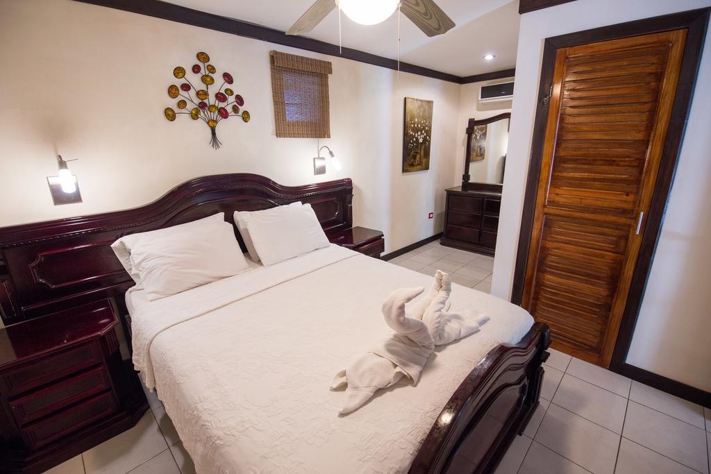 Hotel Tuanis Jaco