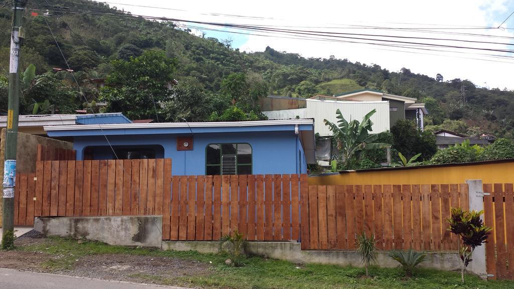 Montana Linda Guest house Orosi